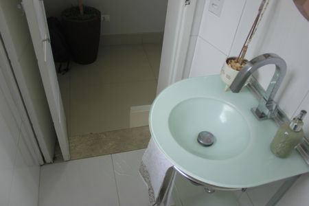 Casa à venda com 385m², 4 quartos e 7 vagasLavabo