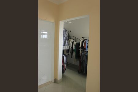 Casa à venda com 385m², 4 quartos e 7 vagasCloset da Suíte 4