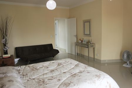 Casa à venda com 385m², 4 quartos e 7 vagasSuíte 4