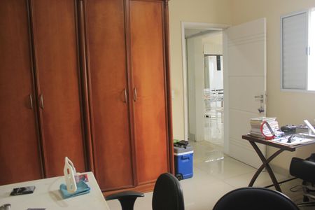 Casa à venda com 385m², 4 quartos e 7 vagasSuíte 1