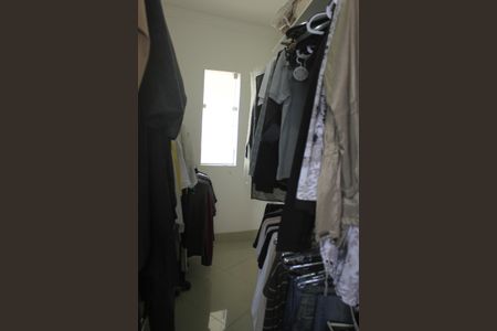 Casa à venda com 385m², 4 quartos e 7 vagasCloset da Suíte 4