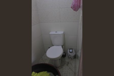 Casa à venda com 385m², 4 quartos e 7 vagasBanheiro de Serviço