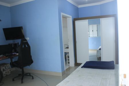 Casa à venda com 385m², 4 quartos e 7 vagasSuíte 3