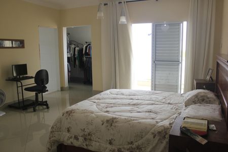 Casa à venda com 385m², 4 quartos e 7 vagasSuíte 4