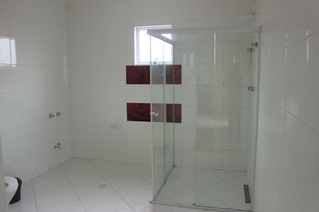 Casa à venda com 385m², 4 quartos e 7 vagasBanheiro da Suíte 4