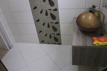 Casa à venda com 385m², 4 quartos e 7 vagasBanheiro da Suíte 1