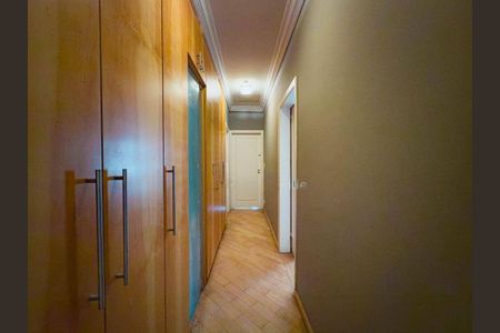 Casa à venda com 266m², 3 quartos e 4 vagas