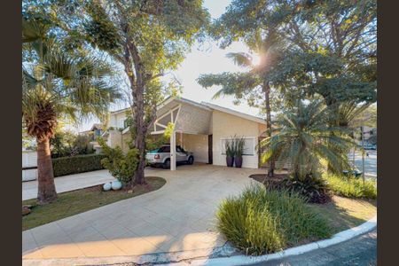 Casa à venda com 266m², 3 quartos e 4 vagas