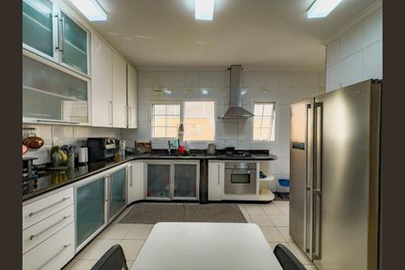 Casa à venda com 266m², 3 quartos e 4 vagas