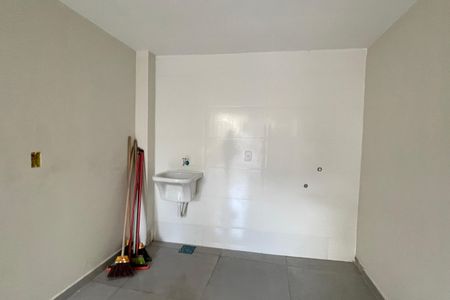 Casa para alugar com 60m², 2 quartos e 1 vagaÁrea de Serviço