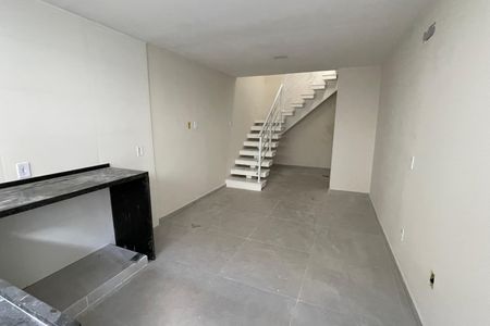 Casa para alugar com 60m², 2 quartos e 1 vagaSala