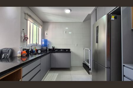 Apartamento para alugar com 104m², 2 quartos e 1 vaga Apartamento para alugar com 104m², 2 quartos e 1 vagaCozinha