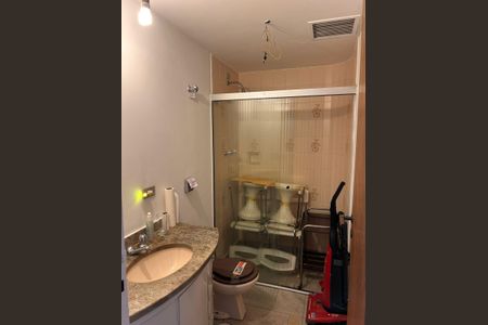 Banheiro de apartamento para alugar com 2 quartos, 85m² em Itaim Bibi, São Paulo