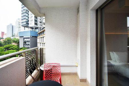 varanda quarto de kitnet/studio à venda com 1 quarto, 24m² em Vila Madalena, São Paulo
