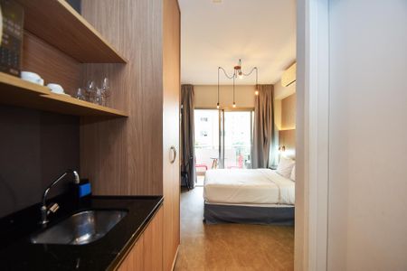 entrada de kitnet/studio à venda com 1 quarto, 24m² em Vila Madalena, São Paulo