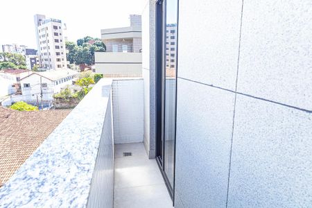 Apartamento à venda com 264m², 4 quartos e 3 vagas Apartamento à venda com 264m², 4 quartos e 3 vagasvaranda