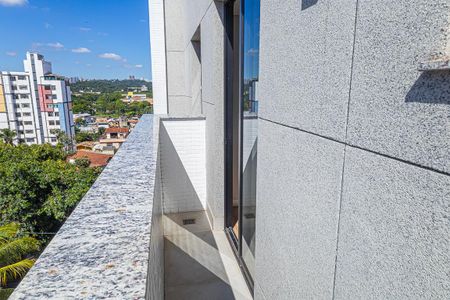 Apartamento à venda com 264m², 4 quartos e 3 vagas Apartamento à venda com 264m², 4 quartos e 3 vagasVaranda