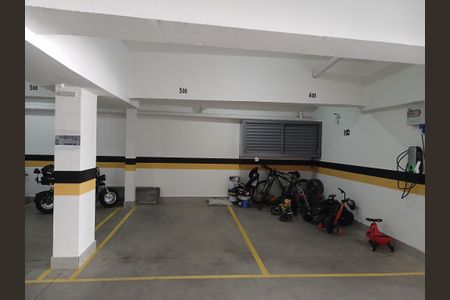 Apartamento à venda com 264m², 4 quartos e 3 vagas Apartamento à venda com 264m², 4 quartos e 3 vagasvaga de garagem