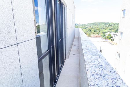 Apartamento à venda com 264m², 4 quartos e 3 vagas Apartamento à venda com 264m², 4 quartos e 3 vagasvaranda