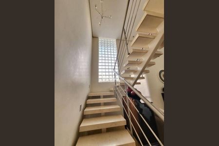 Casa à venda com 500m², 3 quartos e 6 vagas