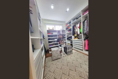 Casa à venda com 500m², 3 quartos e 6 vagas