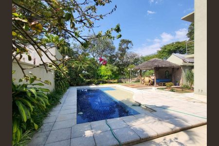 Casa à venda com 500m², 3 quartos e 6 vagas