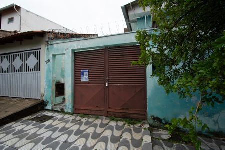 Casa para alugar com 80m², 2 quartos e 3 vagasFachada