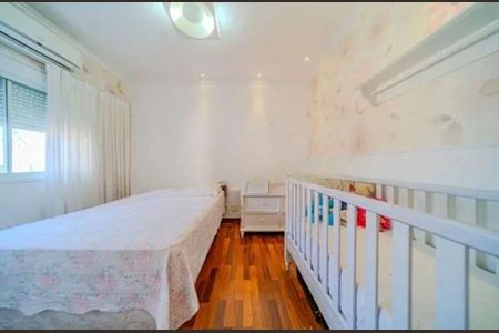 Apartamento à venda com 4 quartos, 210m² em Vila Regente Feijó, São Paulo