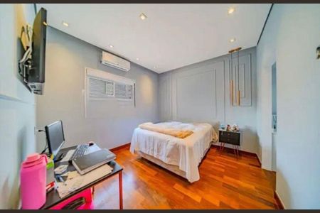 Apartamento à venda com 4 quartos, 210m² em Vila Regente Feijó, São Paulo