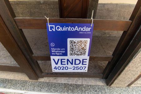 Casa de condomínio à venda com 100m², 2 quartos e 1 vaga Casa de condomínio à venda com 100m², 2 quartos e 1 vagaPlaquinha
