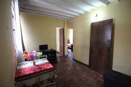 Sala de apartamento para alugar com 2 quartos, 45m² em Jardim Riacho das Pedras, Contagem