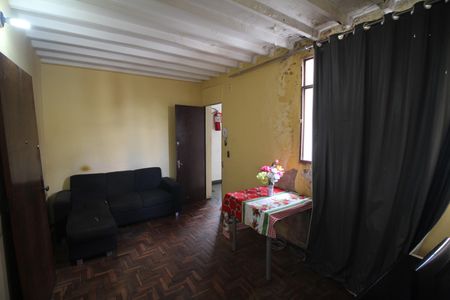 Sala de apartamento para alugar com 2 quartos, 45m² em Jardim Riacho das Pedras, Contagem