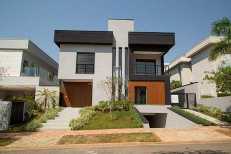 Casa à venda com 525m², 4 quartos e 6 vagas