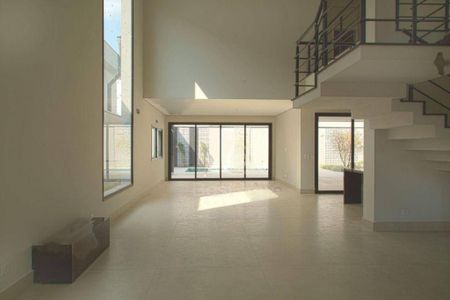 Casa à venda com 525m², 4 quartos e 6 vagas