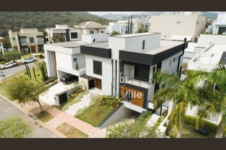 Casa à venda com 525m², 4 quartos e 6 vagas