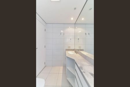 Apartamento à venda com 123m², 4 quartos e 2 vagasBanheiro da Suíte