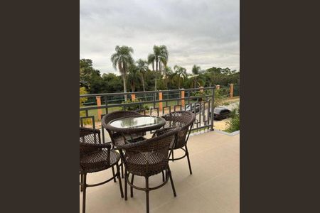 Casa à venda com 271m², 3 quartos e 4 vagas