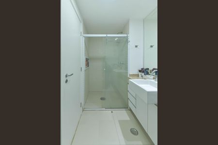 Apartamento à venda com 105m², 2 quartos e 2 vagasBanheiro da Suíte