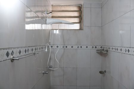 Casa à venda com 158m², 4 quartos e 1 vagaBanheiro 2