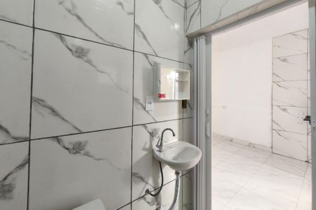 Banheiro de casa para alugar com 1 quarto, 30m² em Jardim Esplanada, Campinas