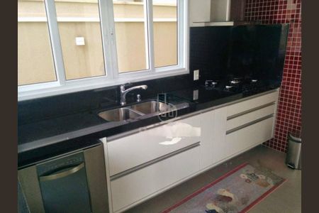 Casa à venda com 345m², 3 quartos e 4 vagas