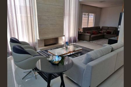 Casa à venda com 3 quartos, 345m² em Centro Comercial Jubran, Barueri