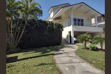 Casa de condomínio à venda com 460m², 4 quartos e 3 vagas