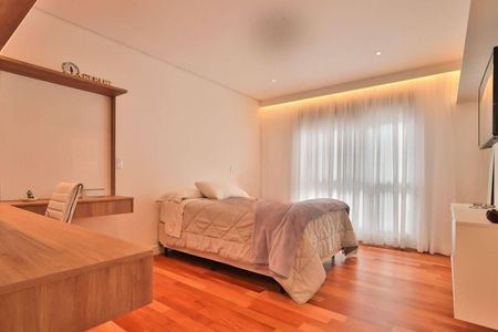 Casa à venda com 549m², 5 quartos e 9 vagas
