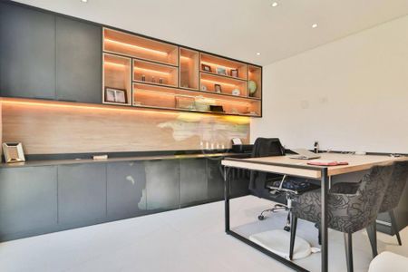 Casa à venda com 549m², 5 quartos e 9 vagas