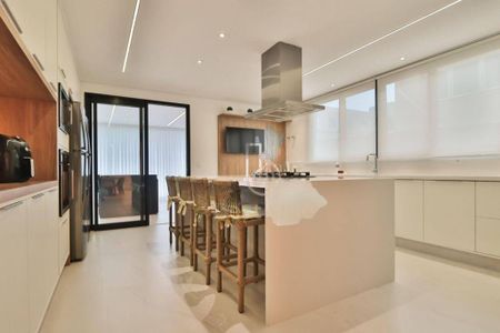 Casa à venda com 549m², 5 quartos e 9 vagas