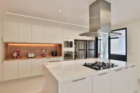 Casa à venda com 549m², 5 quartos e 9 vagas