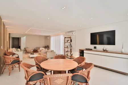 Casa à venda com 549m², 5 quartos e 9 vagas