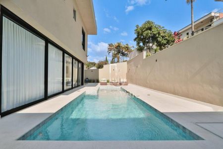 Casa à venda com 549m², 5 quartos e 9 vagas