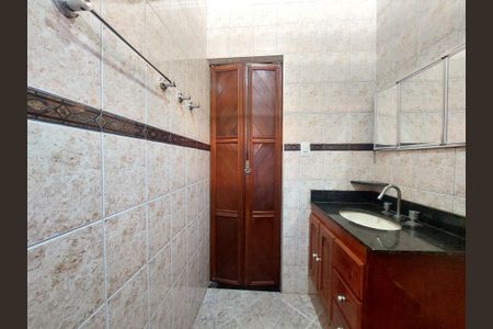 Casa para alugar com 100m², 2 quartos e 1 vaga Casa para alugar com 100m², 2 quartos e 1 vagaBanheiro 1